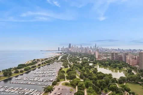 2800 North Lake Shore Drive Chicago IL 60657