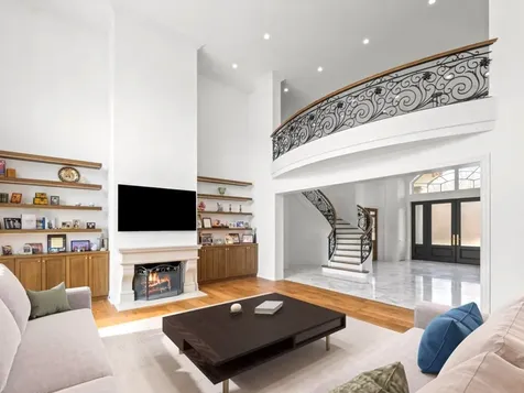 2665 Bentley Road Highland Park IL 60035