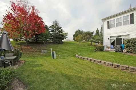 3152 Falling Waters Lane Lindenhurst IL 60046