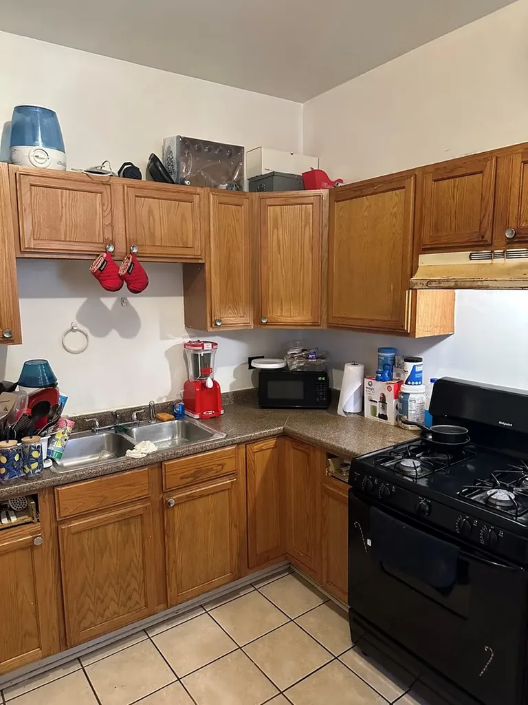 3712 West Grenshaw Street Chicago IL 60624