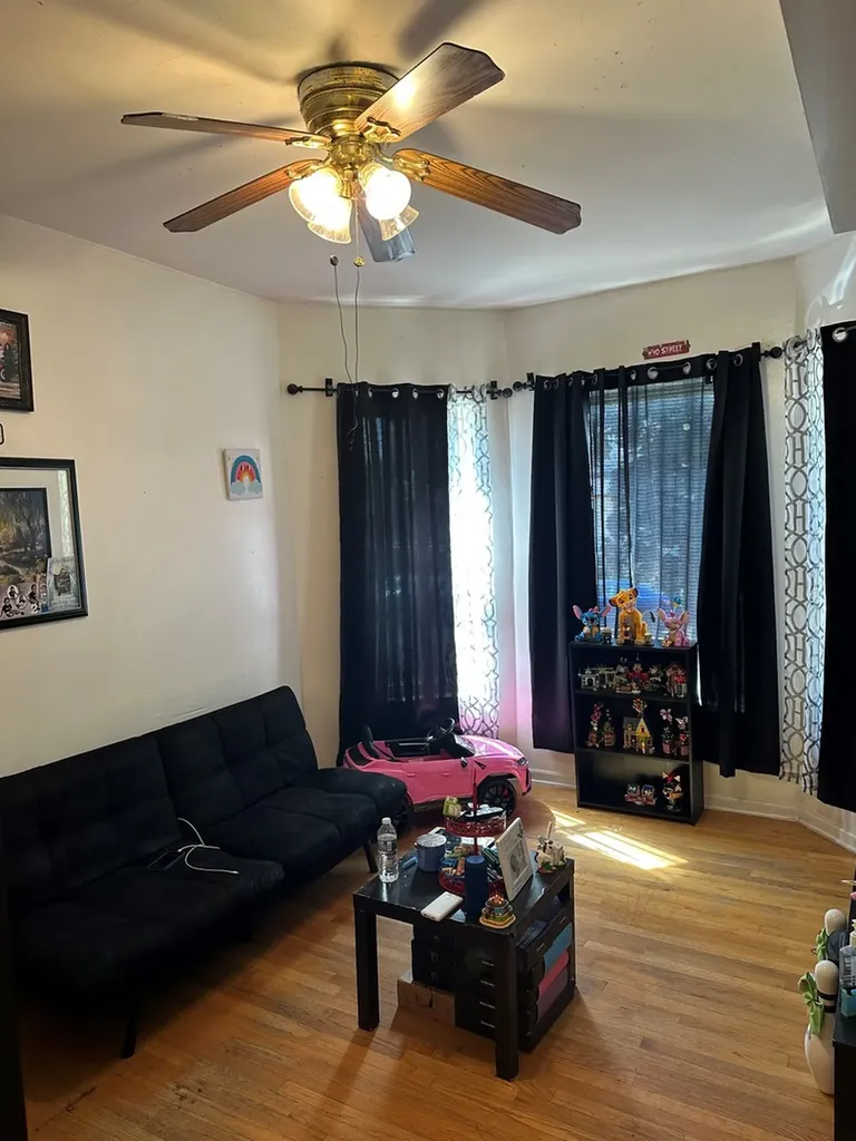 3712 West Grenshaw Street Chicago IL 60624