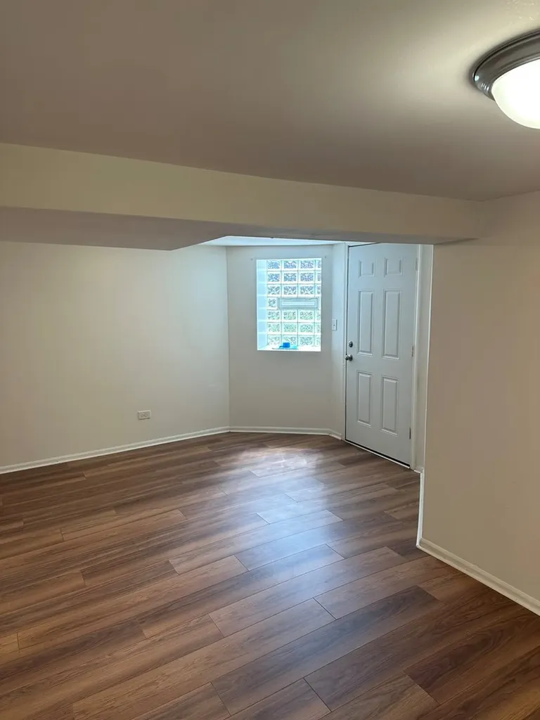 3712 West Grenshaw Street Chicago IL 60624