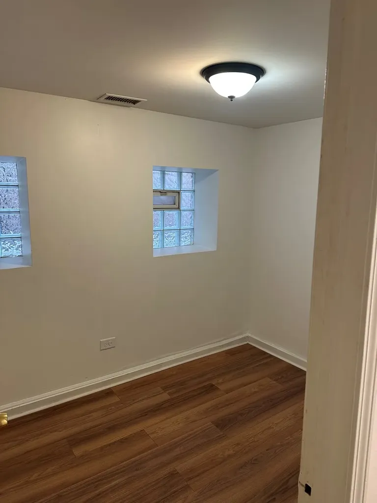 3712 West Grenshaw Street Chicago IL 60624