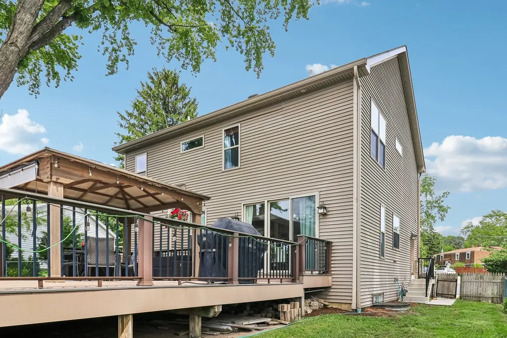 200 Sunset Court Lake Zurich IL 60047