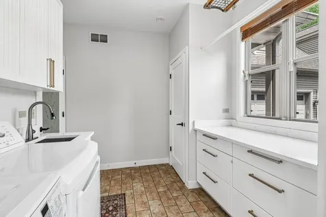 200 Sunset Court Lake Zurich IL 60047
