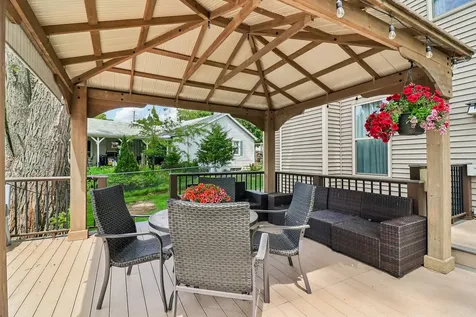 200 Sunset Court Lake Zurich IL 60047
