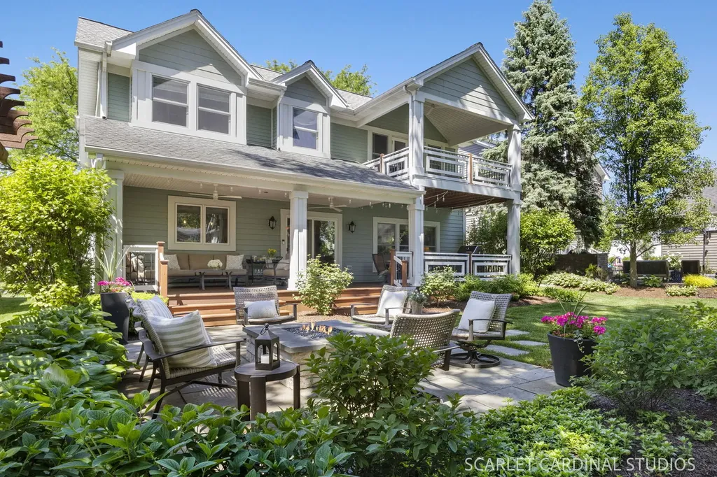616 East Willow Avenue Wheaton IL 60187