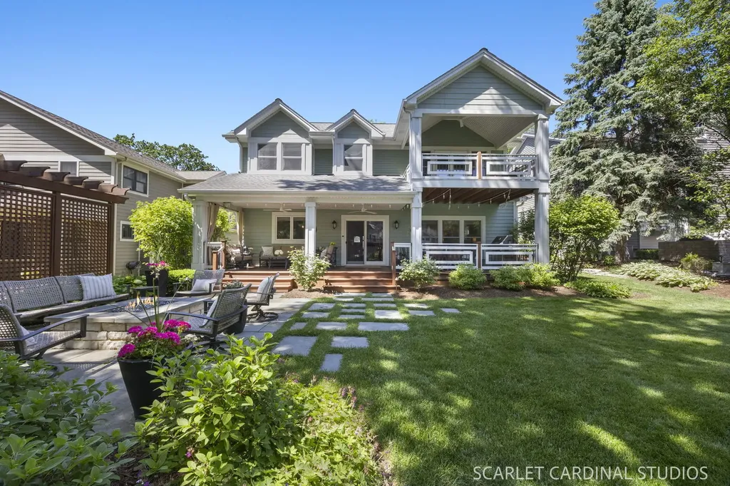 616 East Willow Avenue Wheaton IL 60187