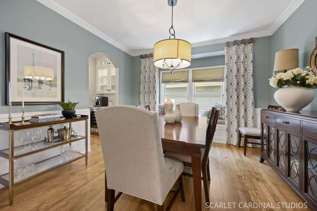 616 East Willow Avenue Wheaton IL 60187
