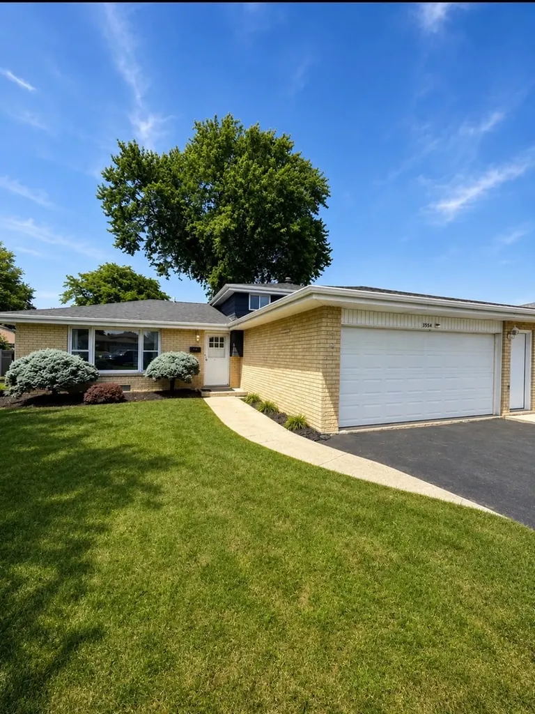5554 Linder Court Crestwood IL 60418
