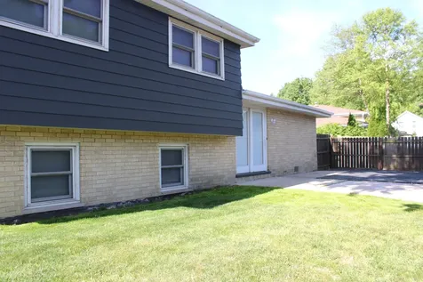 5554 Linder Court Crestwood IL 60418
