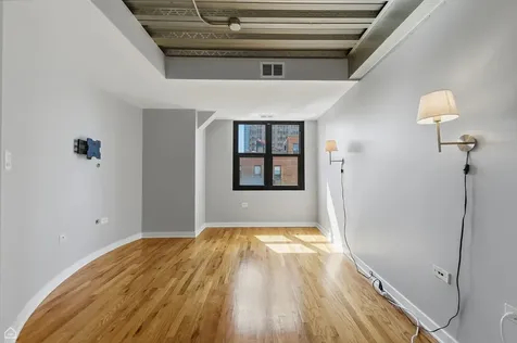 1910 South Indiana Avenue Chicago IL 60616