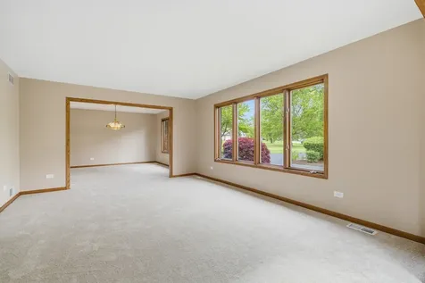 2208 Shetland Road Inverness IL 60010