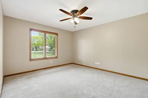 2208 Shetland Road Inverness IL 60010