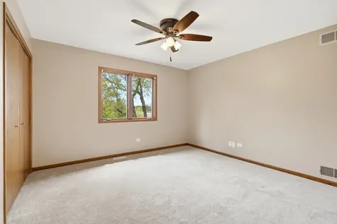 2208 Shetland Road Inverness IL 60010