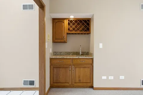 2208 Shetland Road Inverness IL 60010