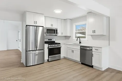 6135 Birmingham Street Chicago Ridge IL 60415