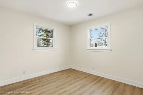 6135 Birmingham Street Chicago Ridge IL 60415