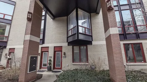 1244 West Cottage Place Chicago IL 60607