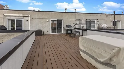 1244 West Cottage Place Chicago IL 60607
