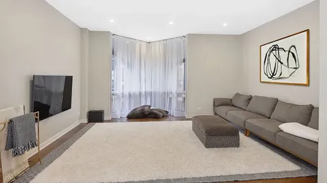 1244 West Cottage Place Chicago IL 60607