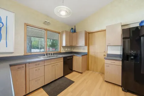 17413 Emerson Avenue Hazel Crest IL 60429