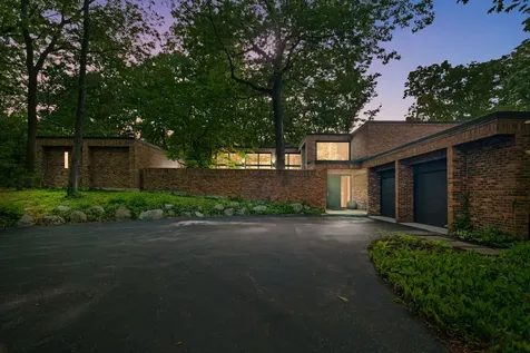 3290 Brook Road Highland Park IL 60035