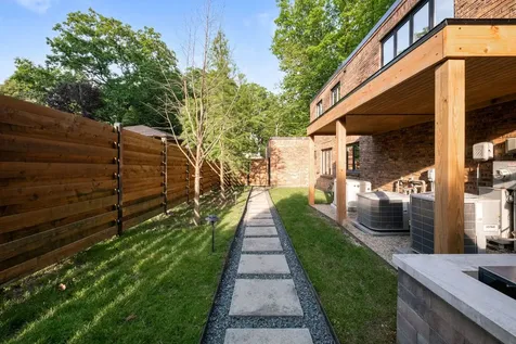 3290 Brook Road Highland Park IL 60035