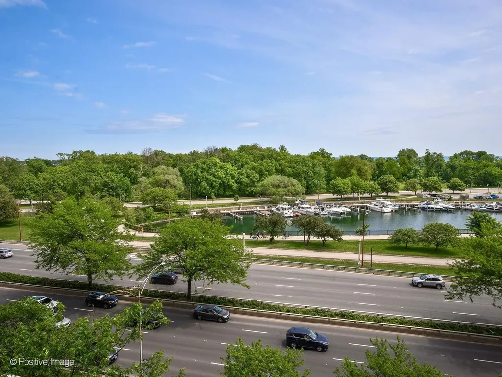 3520 North Lake Shore Drive Chicago IL 60657