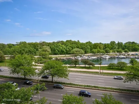 3520 North Lake Shore Drive Chicago IL 60657