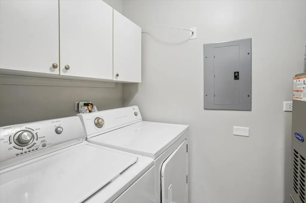 33 Ashburn Court Schaumburg IL 60193