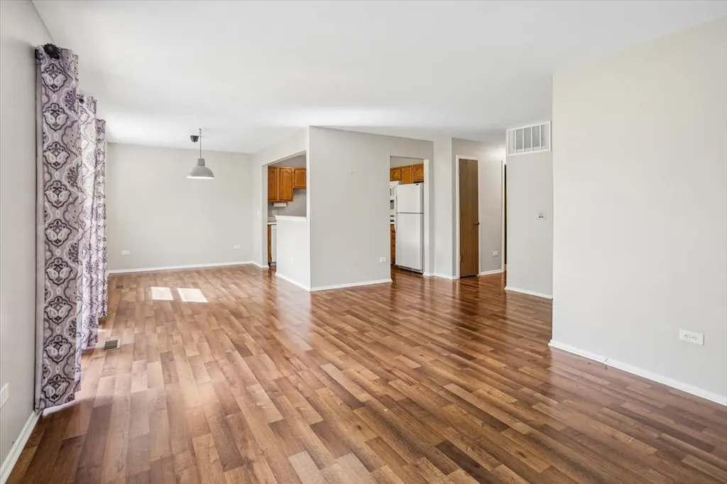 33 Ashburn Court Schaumburg IL 60193