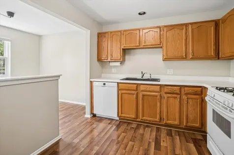 33 Ashburn Court Schaumburg IL 60193