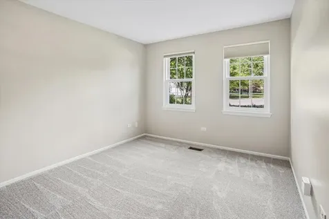33 Ashburn Court Schaumburg IL 60193