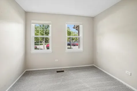 33 Ashburn Court Schaumburg IL 60193