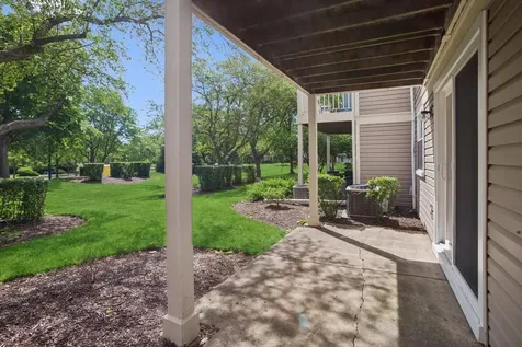 33 Ashburn Court Schaumburg IL 60193