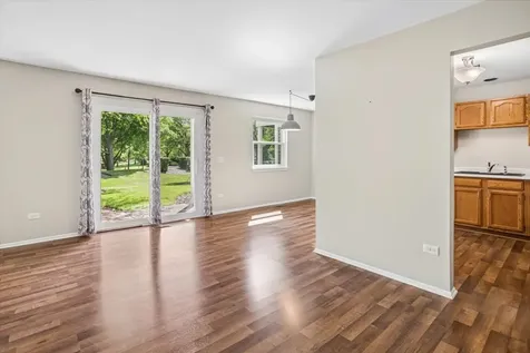 33 Ashburn Court Schaumburg IL 60193