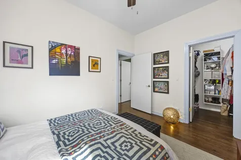 3053 North Clifton Avenue Chicago IL 60657