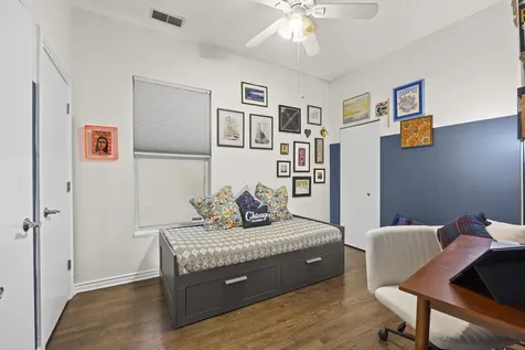 3053 North Clifton Avenue Chicago IL 60657
