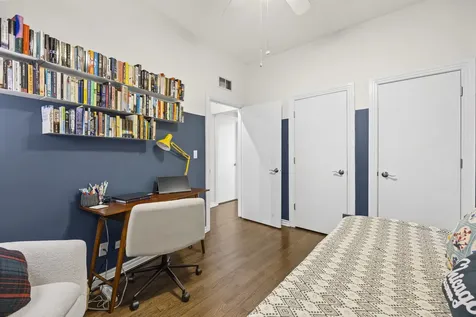 3053 North Clifton Avenue Chicago IL 60657