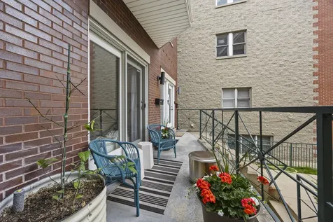 3053 North Clifton Avenue Chicago IL 60657