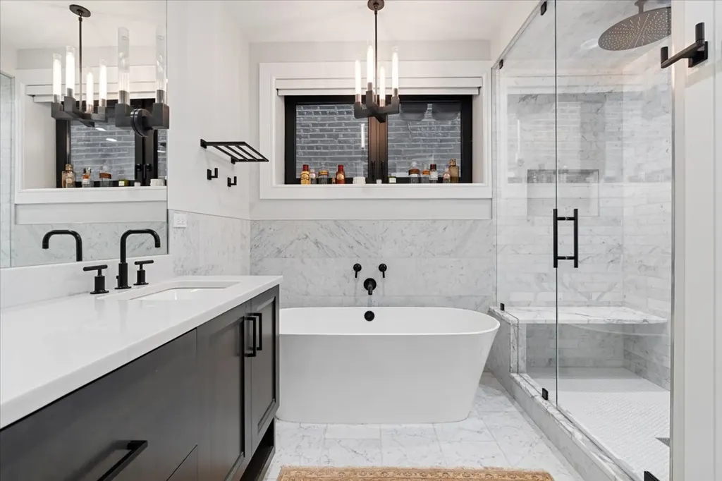 2207 North Orchard Street Chicago IL 60614