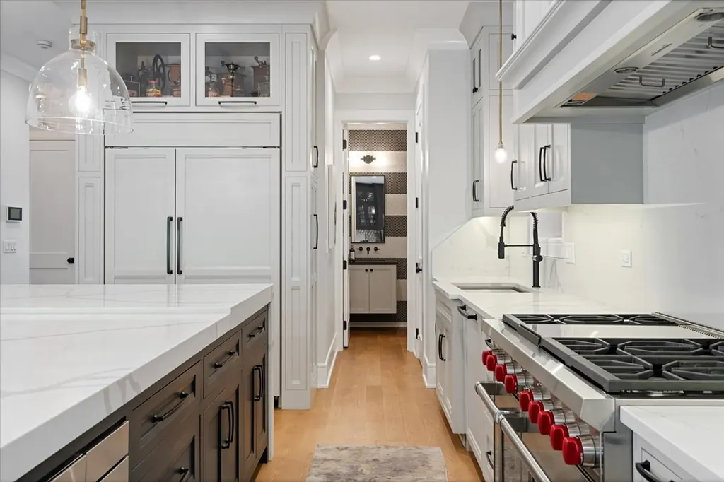 2207 North Orchard Street Chicago IL 60614