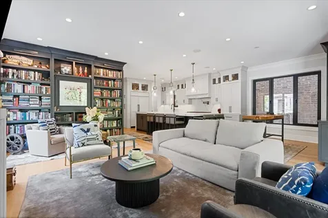 2207 North Orchard Street Chicago IL 60614