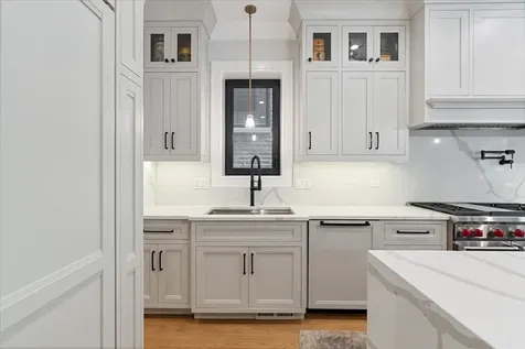 2207 North Orchard Street Chicago IL 60614