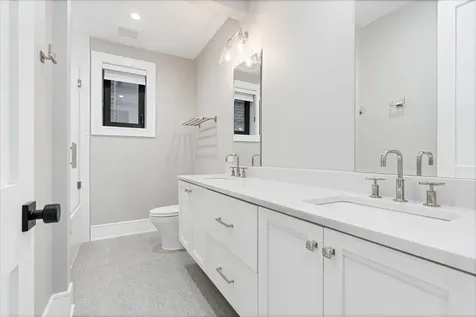 2207 North Orchard Street Chicago IL 60614