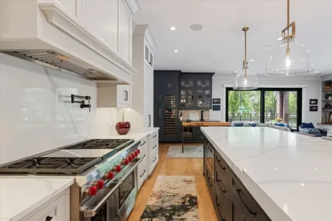 2207 North Orchard Street Chicago IL 60614