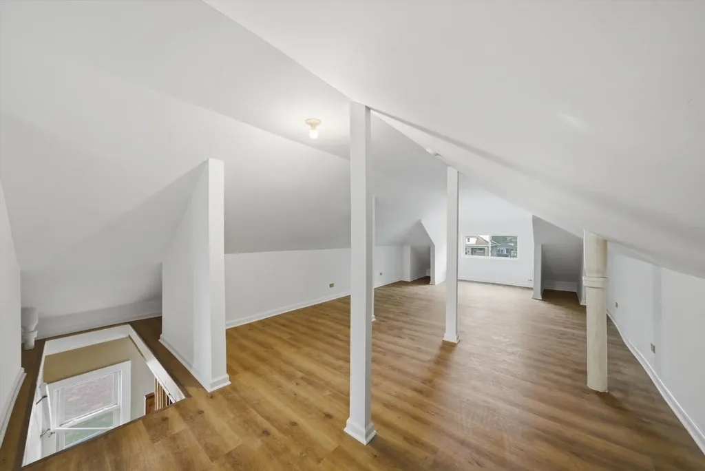 8533 South Rhodes Avenue Chicago IL 60619