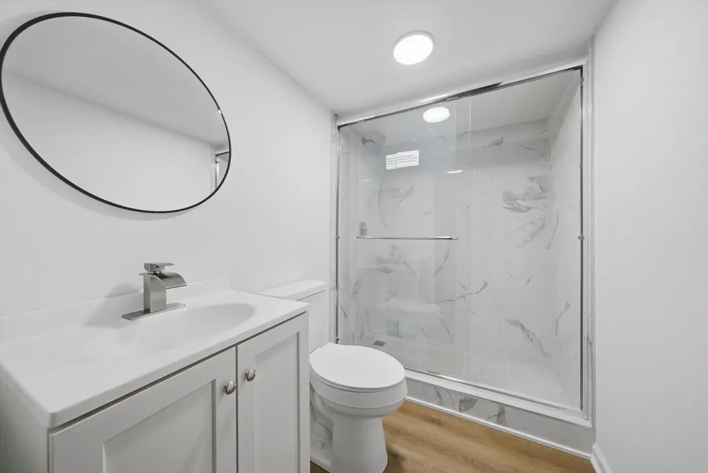 8533 South Rhodes Avenue Chicago IL 60619