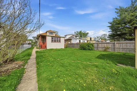 8533 South Rhodes Avenue Chicago IL 60619